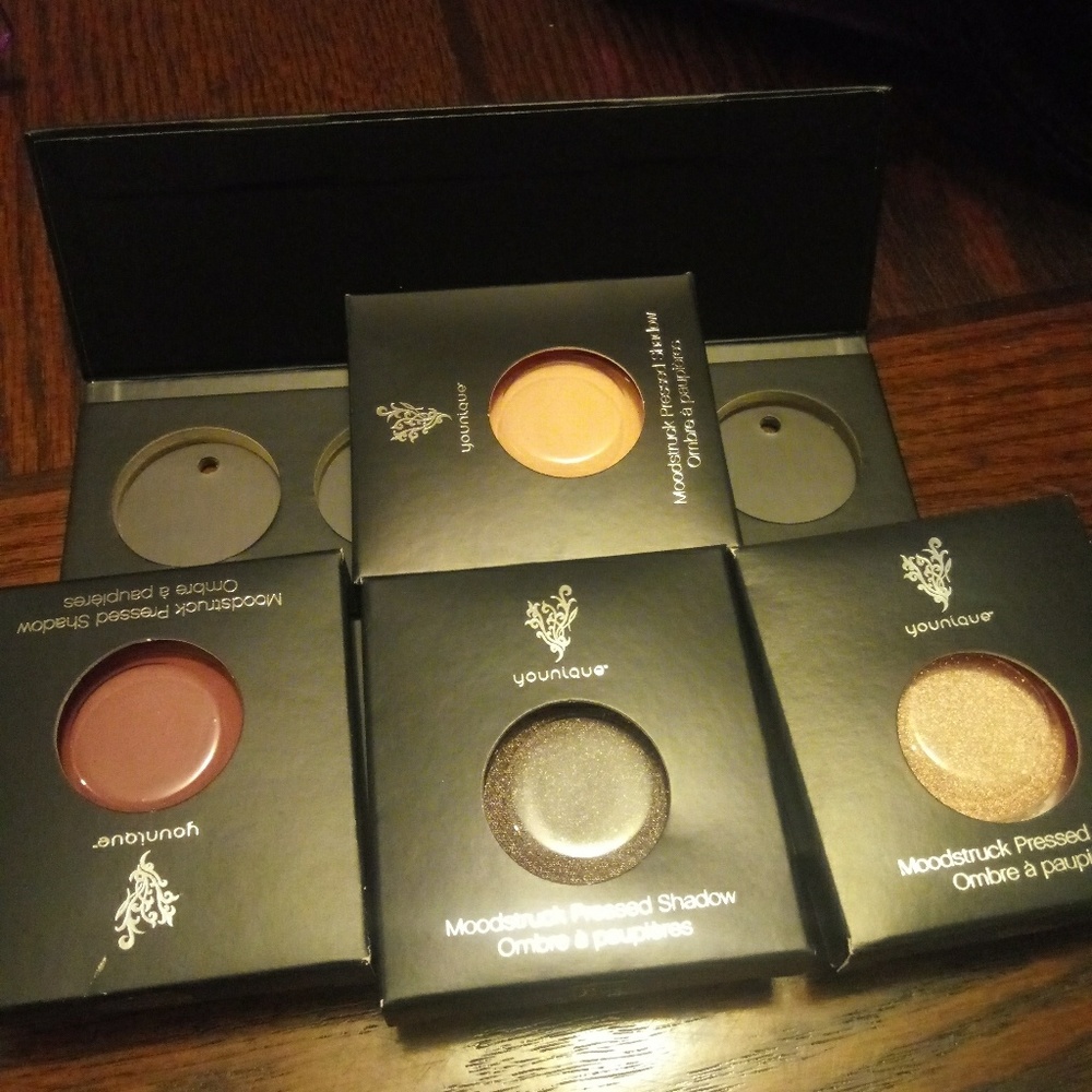 Make-up - Picture 2 of 8